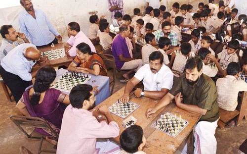 Ngôi làng chơi cờ để cai nghiện rượu ở Ấn Độ