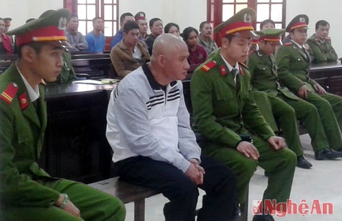 Y án tử hình 2 bị cáo trong đường dây mua bán 110 bánh heroin