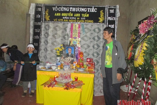 Tài xế taxi bị sát hại, cướp xe