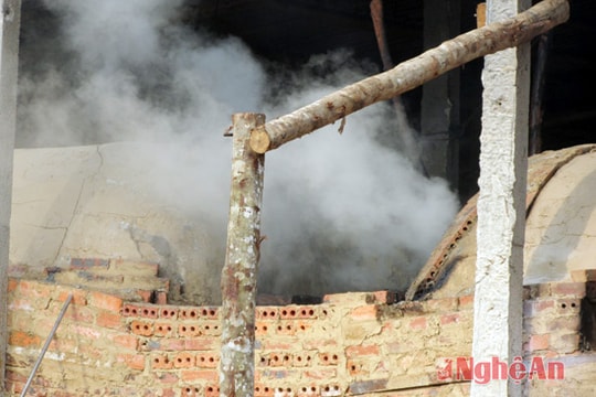 Thâm nhập lò than hoạt tính gây ô nhiễm môi trường ở Tân Thắng