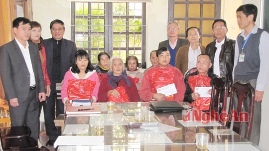 Nhiều hoạt động hưởng ứng "Tết vì người nghèo" 2016