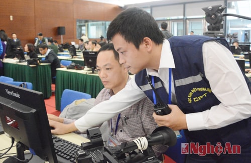 Khám phá Trung tâm Báo chí phục vụ Đại hội XII