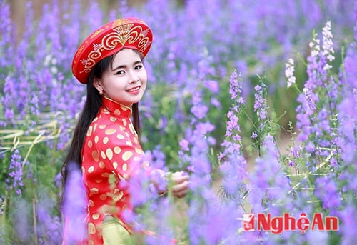 Nữ sinh nông nghiệp gây sốt vì vẻ đẹp rạng ngời trong bộ ảnh chào xuân