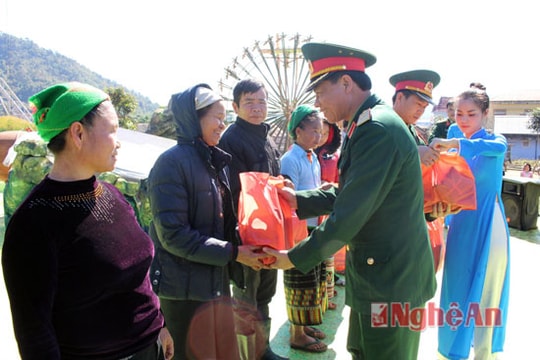 Niềm vui Xuân biên cương