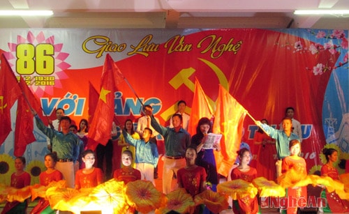 Giao lưu văn nghệ mừng Đảng, mừng Xuân