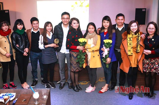 "Người đẹp quê choa" thu hút 5 triệu lượt theo dõi