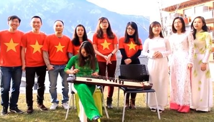 Du học sinh Việt ở 20 quốc gia chúc Tết quê hương