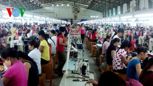 Các công ty lo "giữ chân" lao động sau Tết