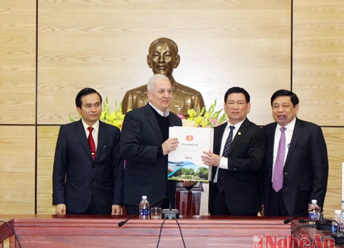 Tập đoàn Hemaraj Thái Lan tìm kiếm cơ hội đầu tư tại Nghệ An