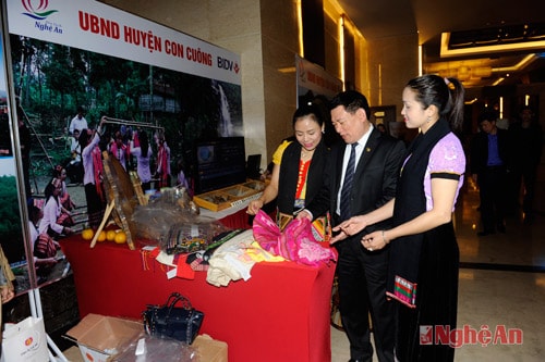 Triển lãm những sản phẩm phục vụ du lịch nổi tiếng các tỉnh Bắc Trung bộ