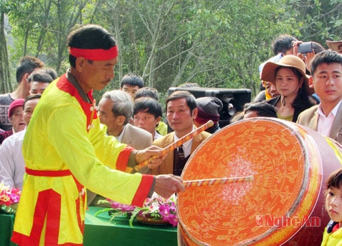 Đặc sắc Hội thi đánh trống tế