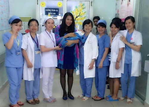 Phi Thanh Vân: 'Tôi hạnh phúc làm mẹ sau nhiều lần sảy thai'