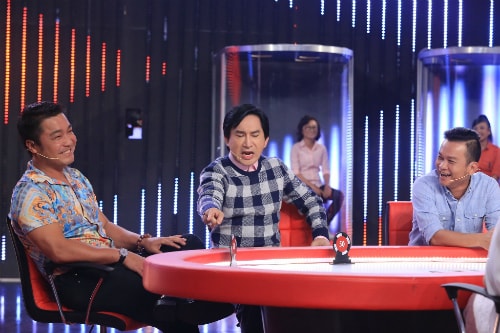 Lý Hùng, Kim Tử Long thách đấu trên sân khấu