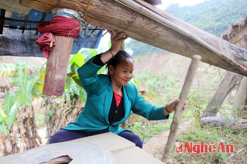 Độc đáo chiếc cối giã gạo bằng sức nước ở Tây Nghệ An