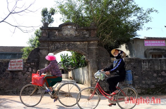 Ngắm một số cổng làng xưa và nay ở xứ Nghệ