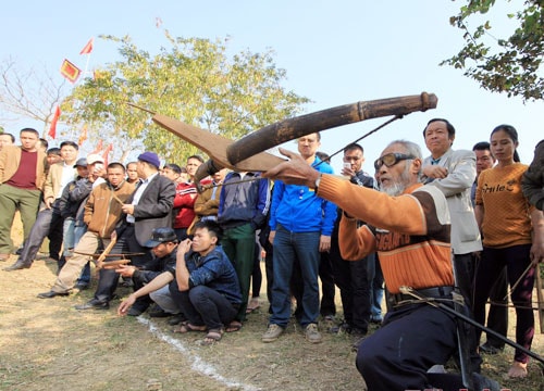 Những trò chơi hấp dẫn trong Lễ hội Pu Nhạ Thầu