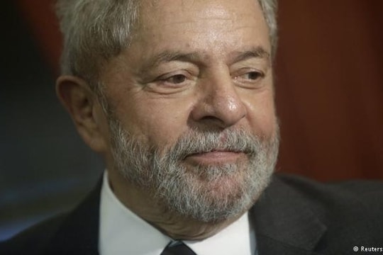 Cựu Tổng thống Brazil bị cảnh sát khám nhà