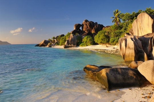 10 bãi biển đẹp nhất thế giới năm 2015