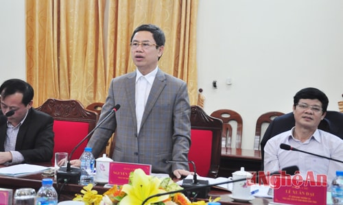 Vận động nhân dân thực hiện quyền và nghĩa vụ bầu cử