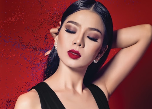 Ngắm Lệ Quyên sexy với phong cách tự làm stylist