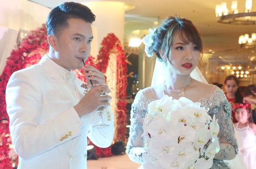 Khoảnh khắc đáng yêu trong tiệc cưới Nam Cường