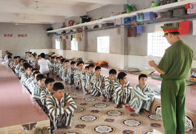 Khởi tố 34 phạm nhân phạm tội trong trại giam