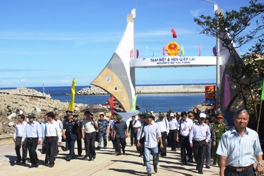 Mở tour du lịch ra đảo Cồn Cỏ