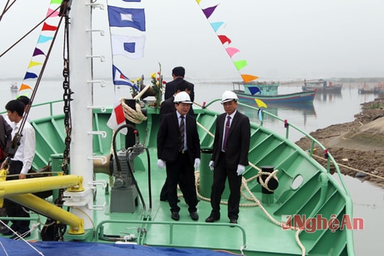 Bên trong tàu cá vỏ sắt 67 đầu tiên tại Nghệ An