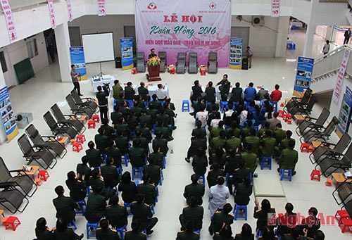 Hơn 1.000 thanh niên tham gia hiến máu tình nguyện