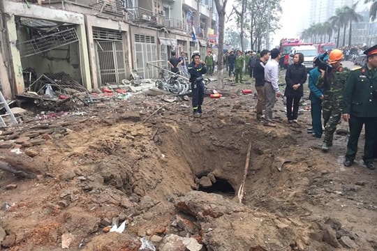 Nhiều vật liệu chế tạo bom tại hiện trường vụ nổ ở Hà Đông
