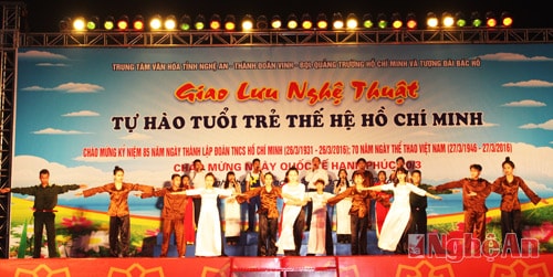 Giao lưu nghệ thuật "Tự hào tuổi trẻ thế hệ Hồ Chí Minh"