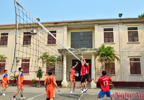 Giải bóng chuyền chào mừng 85 năm Ngày thành lập Đoàn TNCS Hồ Chí Minh