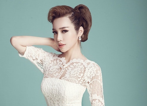 Elly Trần khoe vẻ đẹp "gái hai con"