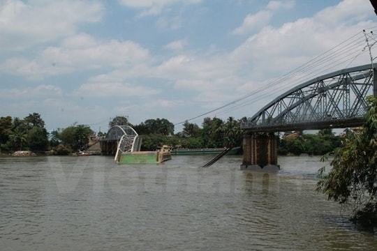 Đình chỉ hàng loạt sếp Cảng vụ sau các sự cố Ghềnh, An Thái