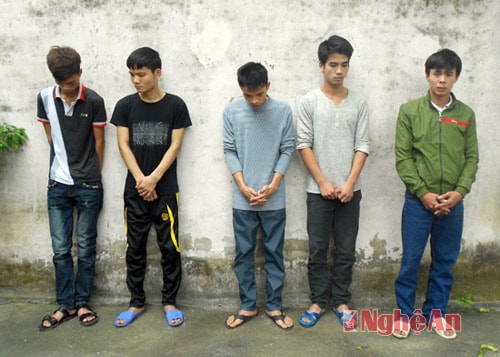 Nghi Lộc: Vây bắt 47 đối tượng đánh bạc, lô đề