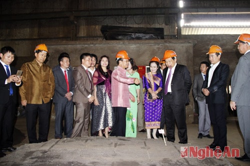 Phó Thủ tướng Lào thăm và làm việc tại huyện Quỳ Hợp