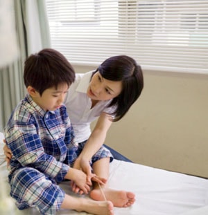 Dấu hiệu nhận biết sớm trẻ tự kỷ