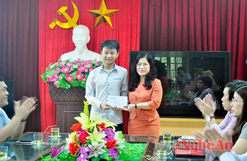 Học sinh trường Phan (Nghệ An) dự thi Olympic Tin học Châu Á