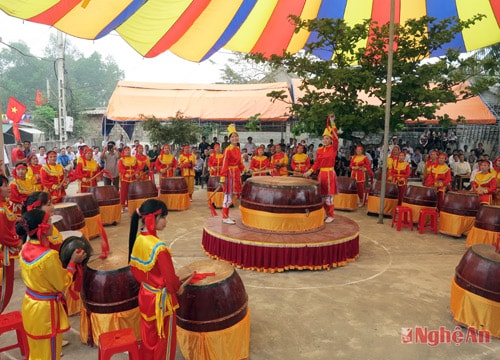 Nghề mộc Trung Hậu thu nhập hàng trăm triệu/năm