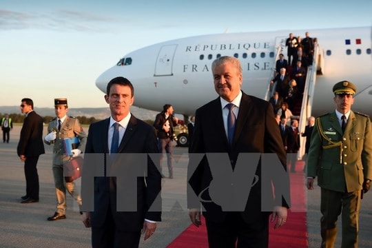 Thủ tướng Pháp công du Algeria giữa căng thẳng "Hồ sơ Panama"