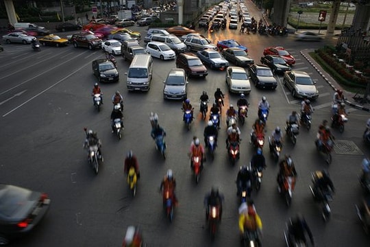 Thái Lan: Say xỉn lái xe phải lao động công ích ở nhà xác