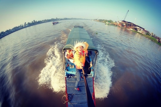 Phượt thủ 9X người Nghệ độc hành 5.600km xuyên Việt chỉ với 5 triệu đồng