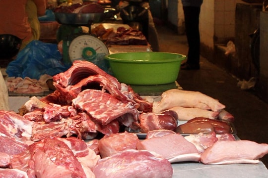 Mẹo nhà nông: Nhận biết thịt lợn có chất cấm