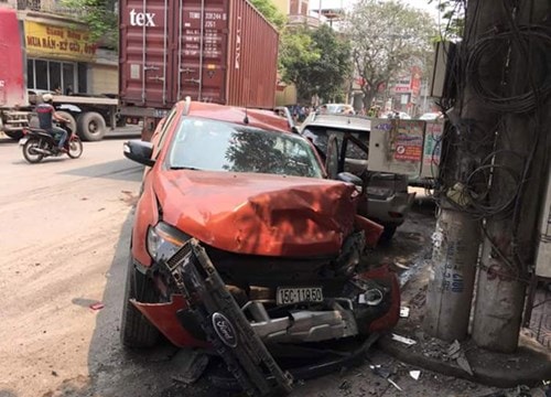 Xe container tuột rơ-moóc gây tai nạn liên hoàn khiến 1 phụ nữ chết thảm