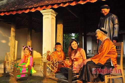 Nghệ An đưa dân ca ví, giặm phục vụ khách du lịch dịp 30/4