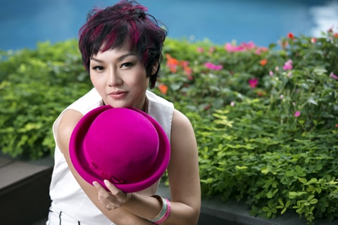 Ca sỹ Thái Thùy Linh 'vạch mặt' stylist chuyên trộm đồ ở VTV