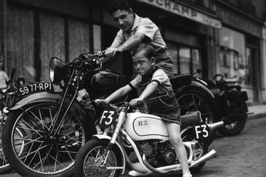 Bộ ảnh 'cha nào con nấy' đáng yêu hớp hồn người xem