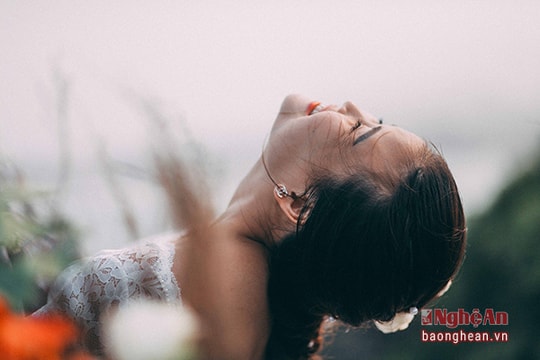 Ảnh cưới "mê ly" phong cách vintage trên bãi biển xứ Nghệ