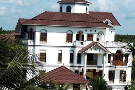 Kẽ hở kê khai tài sản quan chức: Để dân giám sát!