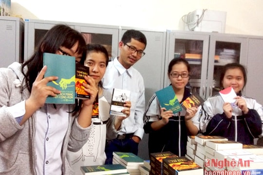 Học sinh trường Phan lan toả văn hoá đọc bằng Vinh's Books